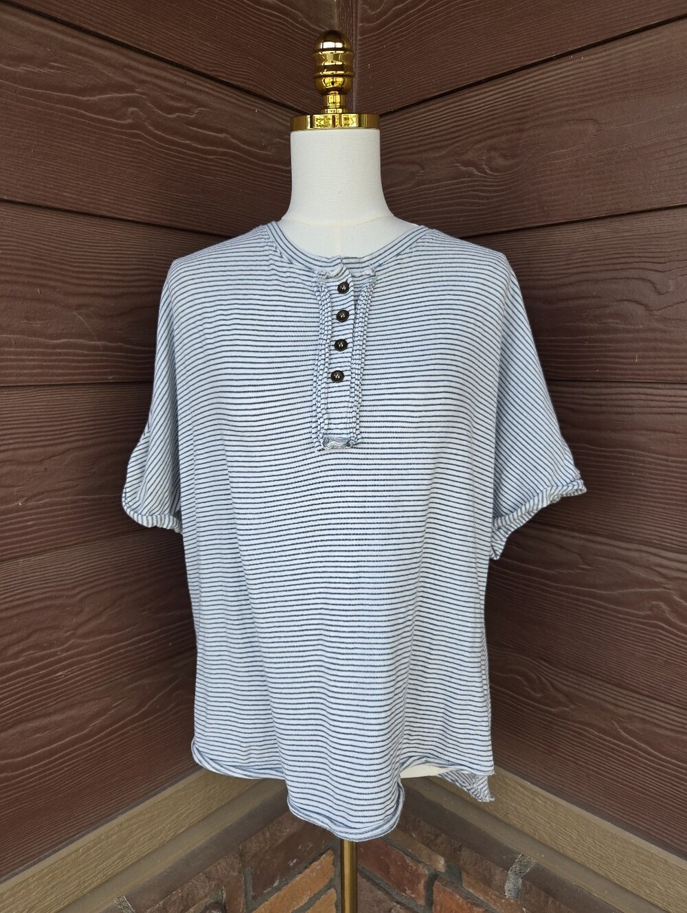 Polagram Blue White Striped Henley Short Sleeve Top – Women’s Large